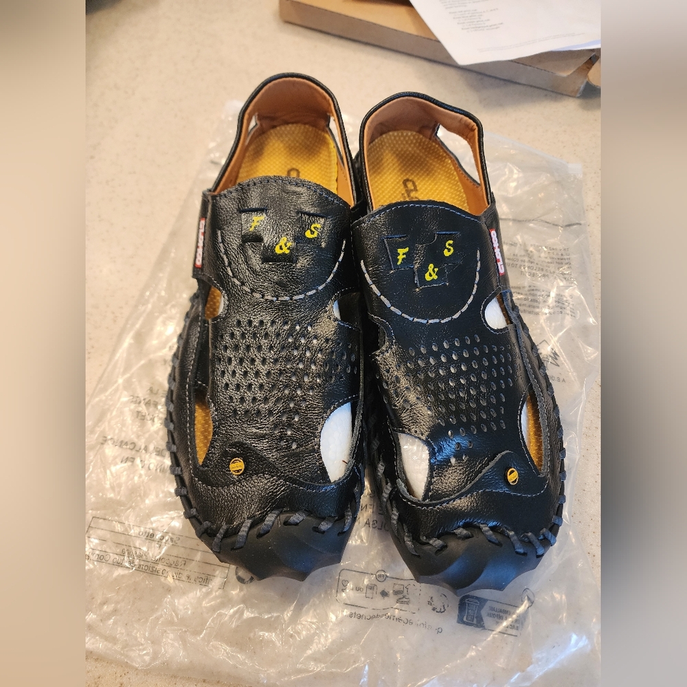 SH1 -Clohoo Men's Sandals Are Comfortable, Durable and Hand-stitched